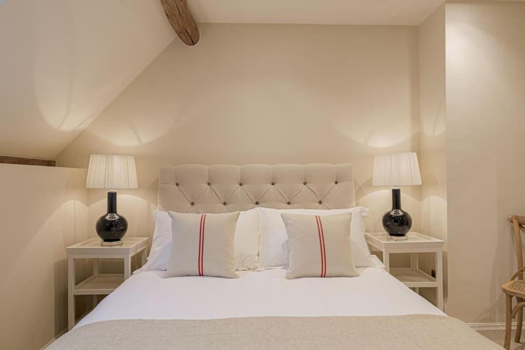 East Barn Cottage - Refurbished Barn Conversion! Weston Subedge Экстерьер фото