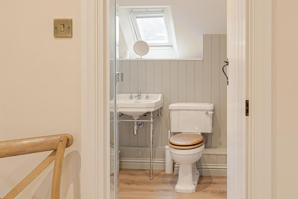 East Barn Cottage - Refurbished Barn Conversion! Weston Subedge Экстерьер фото