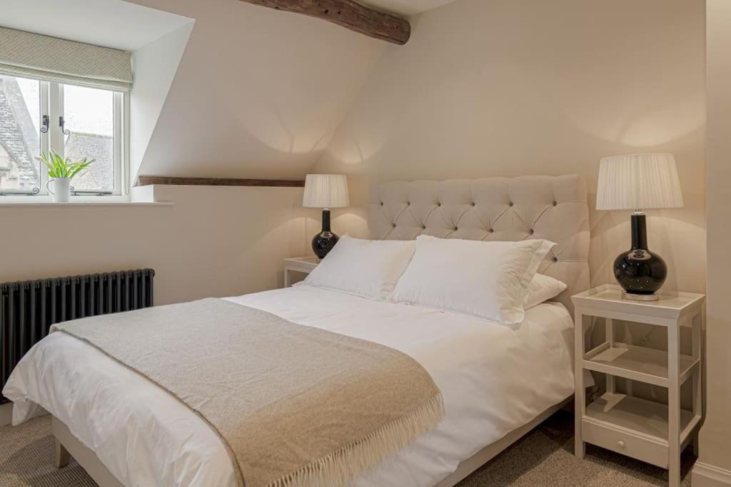 East Barn Cottage - Refurbished Barn Conversion! Weston Subedge Экстерьер фото