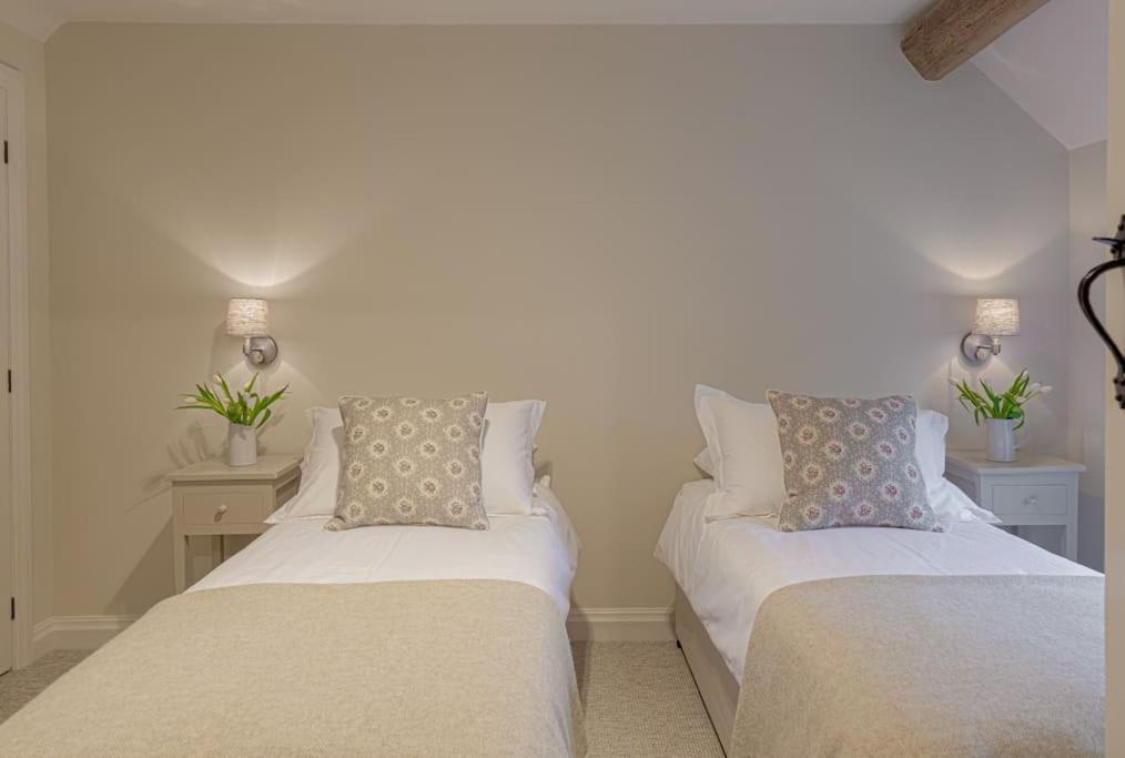 East Barn Cottage - Refurbished Barn Conversion! Weston Subedge Экстерьер фото